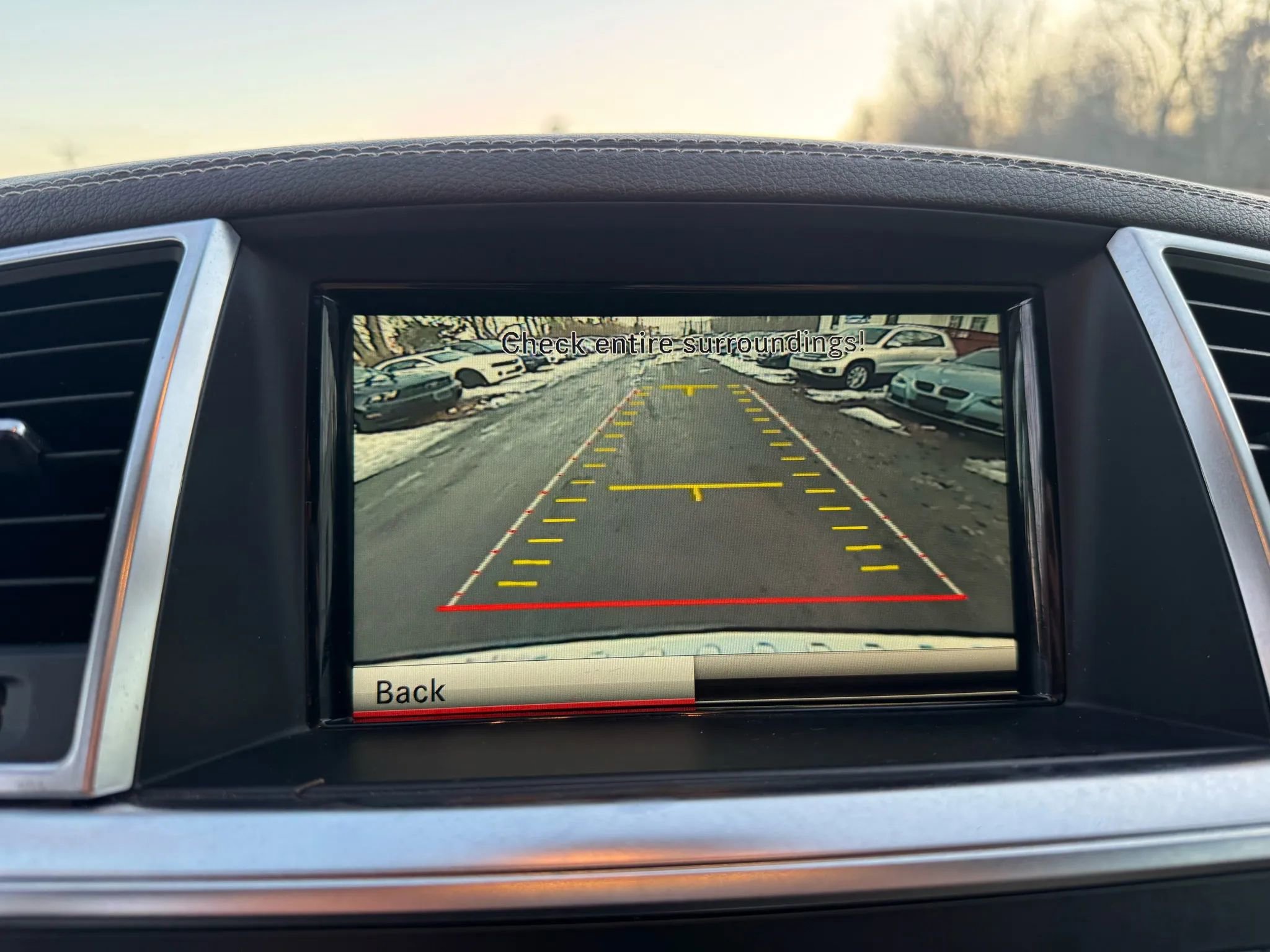 Used 2015 Mercedes-Benz GL 450 4MATIC w/ Appearance Package image 19