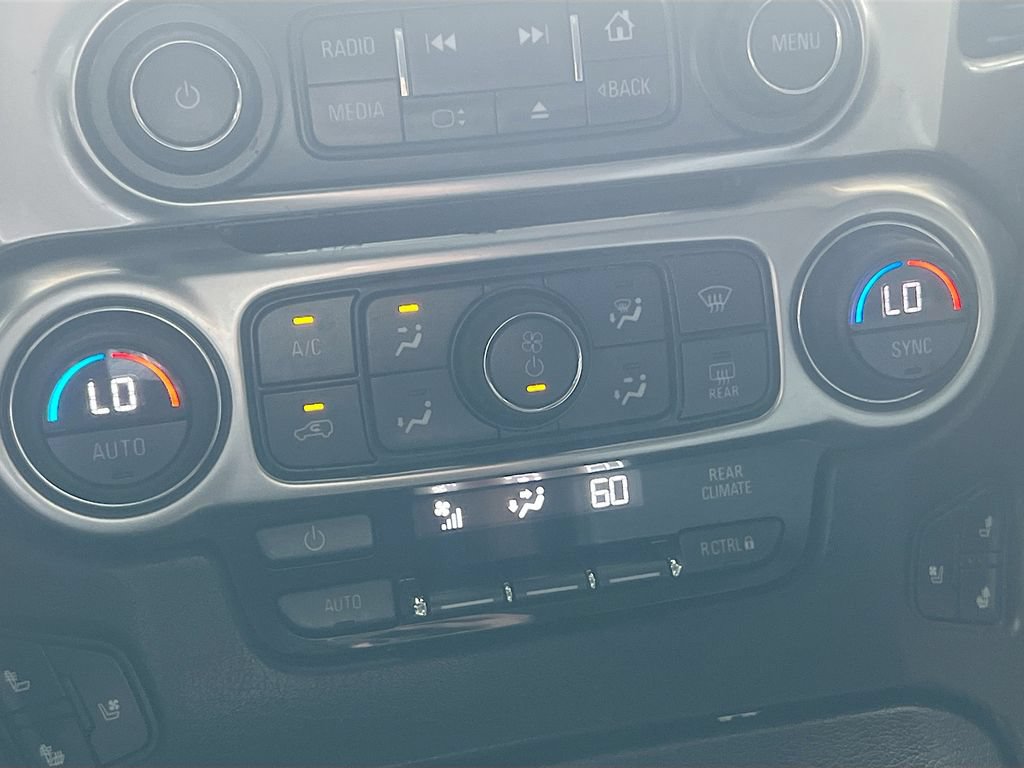 Used 2019 Chevrolet Suburban Premier AWD/4WD image 16