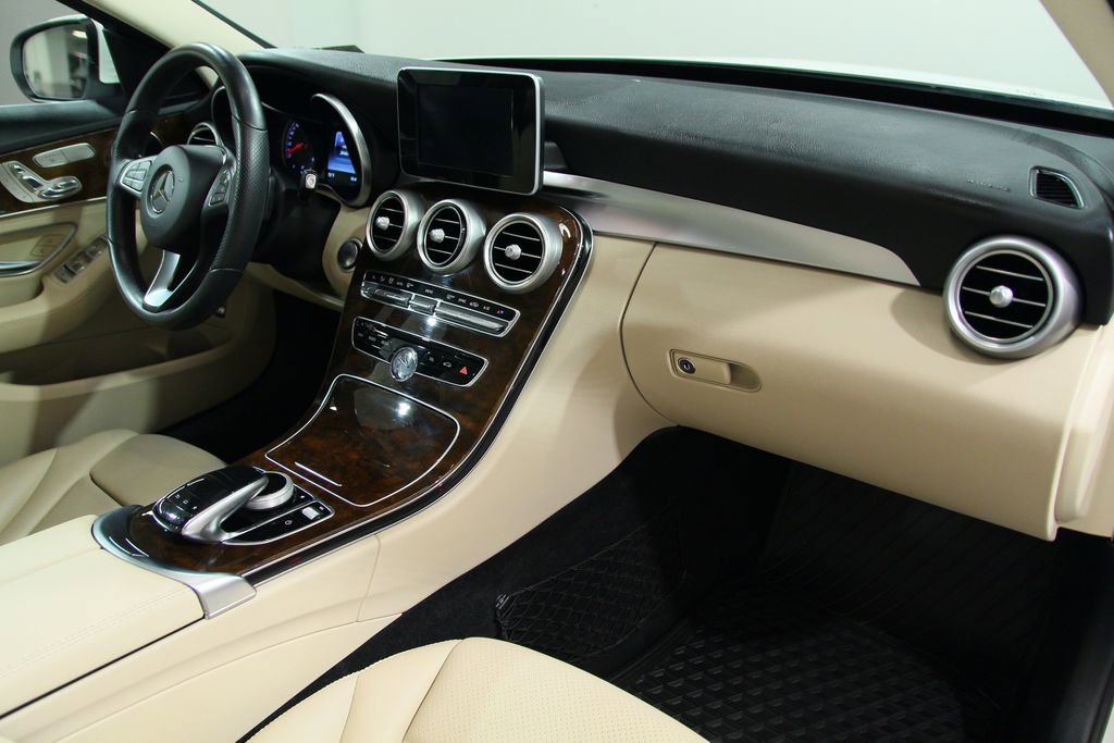 Certified 2016 Mercedes-Benz C 300 4MATIC Sedan image 20