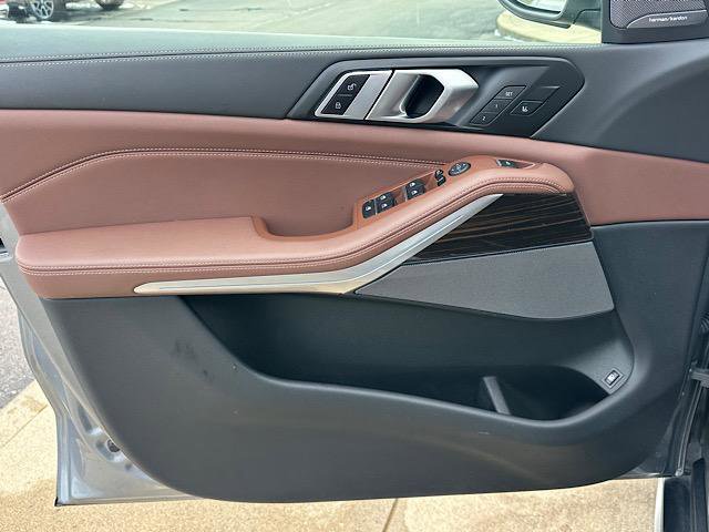 Certified 2024 BMW X5 xDrive50e w/ Premium Package image 17