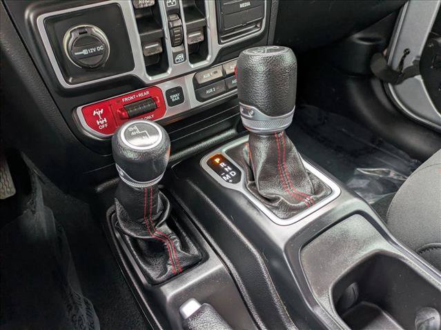 Used 2018 Jeep Wrangler Unlimited Rubicon AWD/4WD image 12