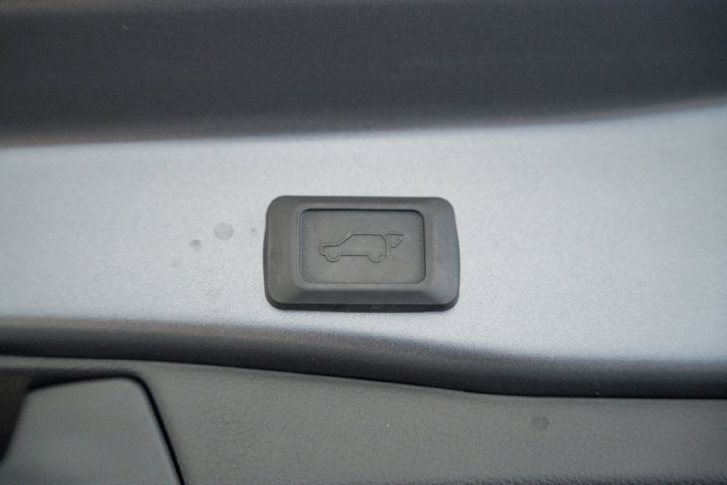 Certified 2025 Toyota RAV4 XSE w/ Weather Package AWD/4WD image 15