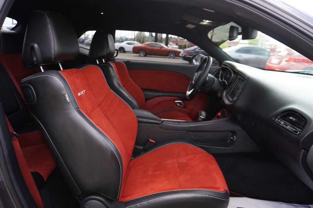 Used 2018 Dodge Challenger SRT image 26
