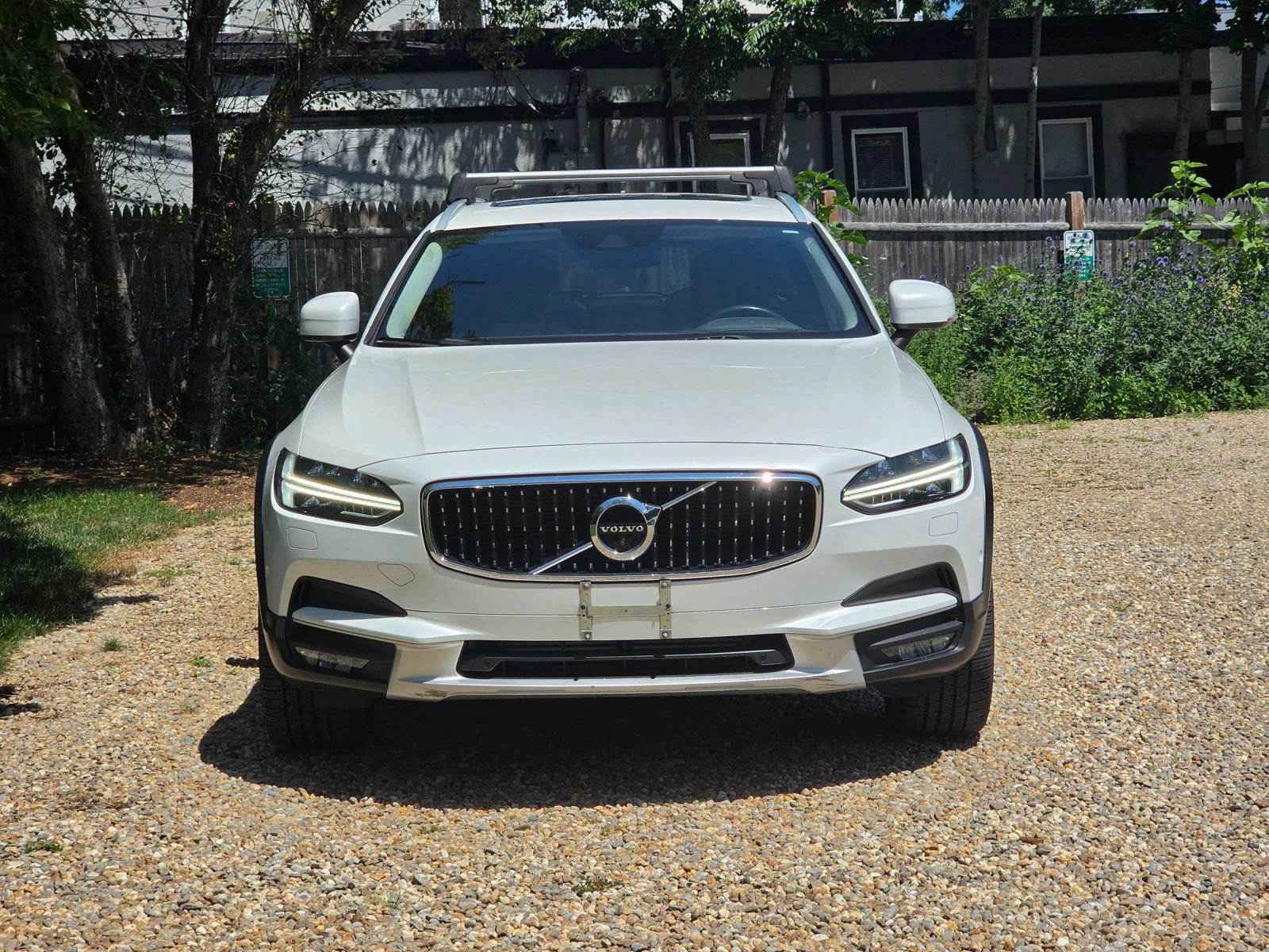 Used 2019 Volvo V90 T6 Cross Country w/ Protection Package Premier AWD/4WD image 2