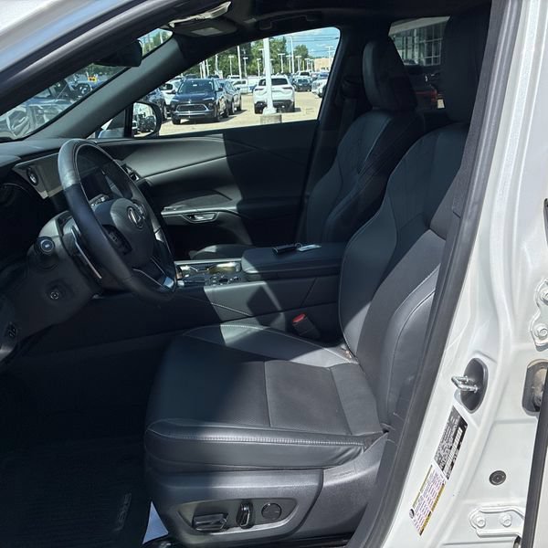 Used 2023 Lexus RX 350 Premium w/ Cold Area Package AWD/4WD image 5