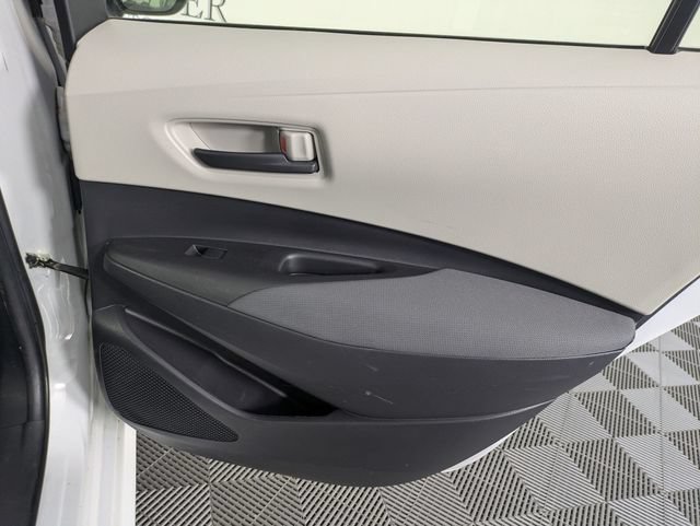 Used 2022 Toyota Corolla LE FWD image 28
