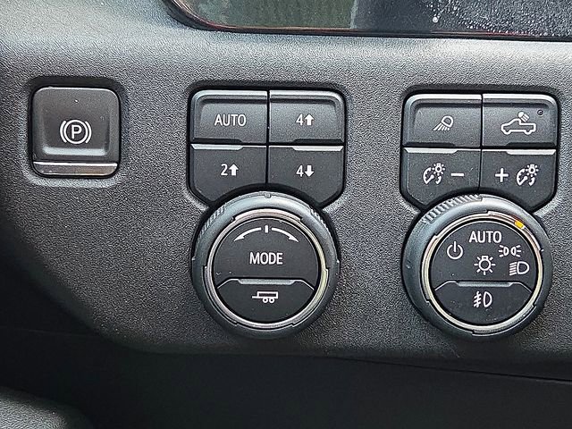 Certified 2024 Chevrolet Silverado 1500 High Country w/ Technology Package AWD/4WD image 21