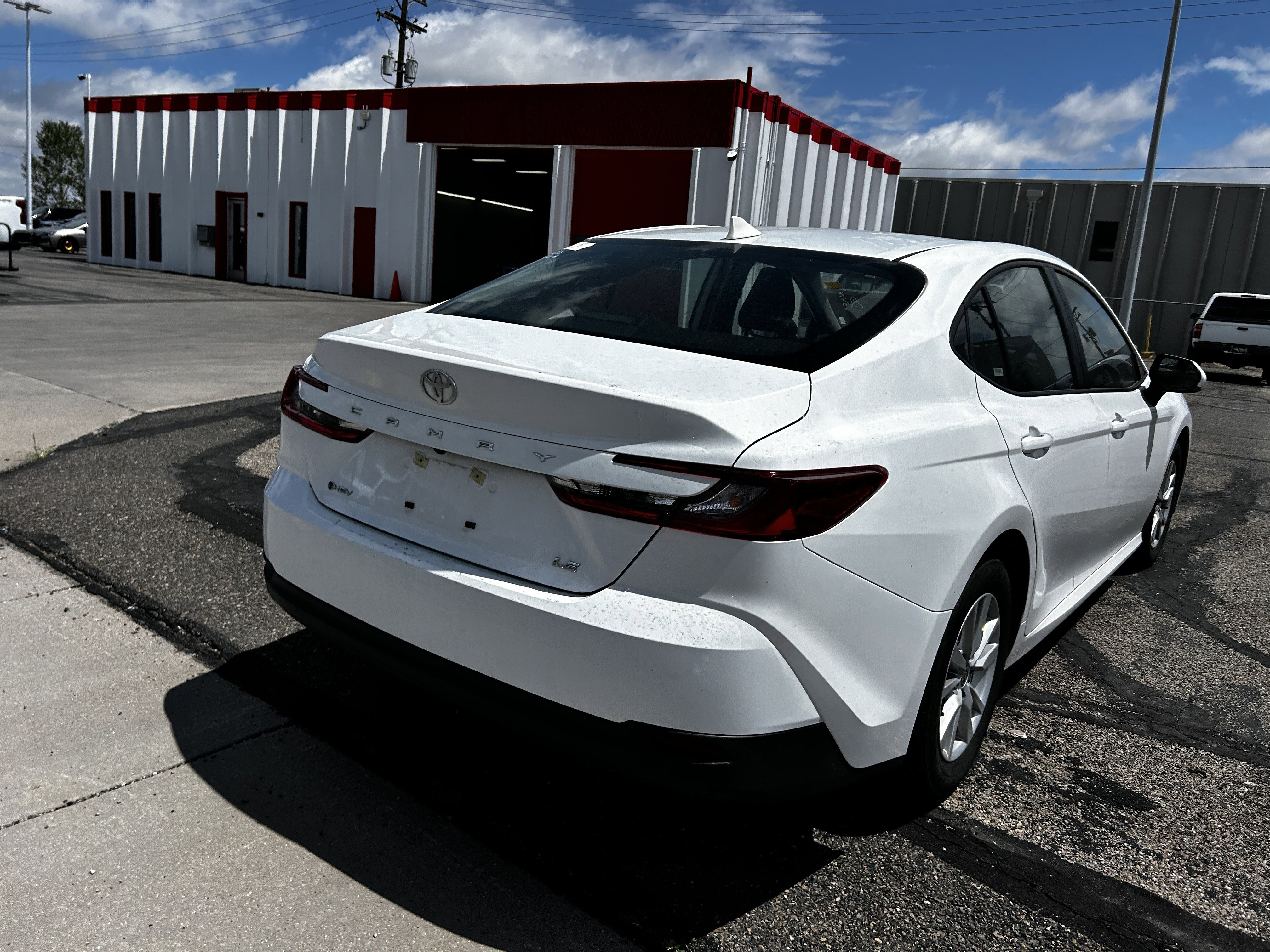 Used 2026 Toyota Camry LE FWD image 5