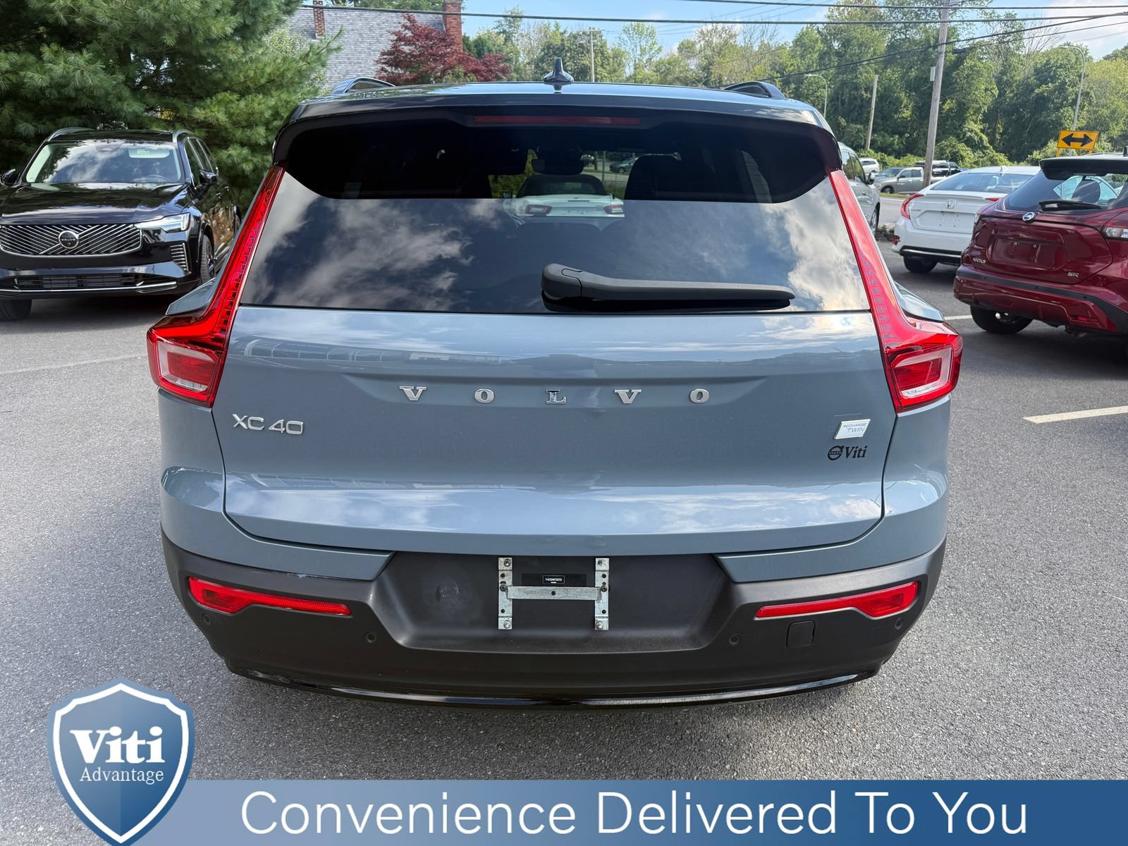 Used 2023 Volvo XC40 Recharge Ultimate w/ Protection Package Premier AWD/4WD image 6