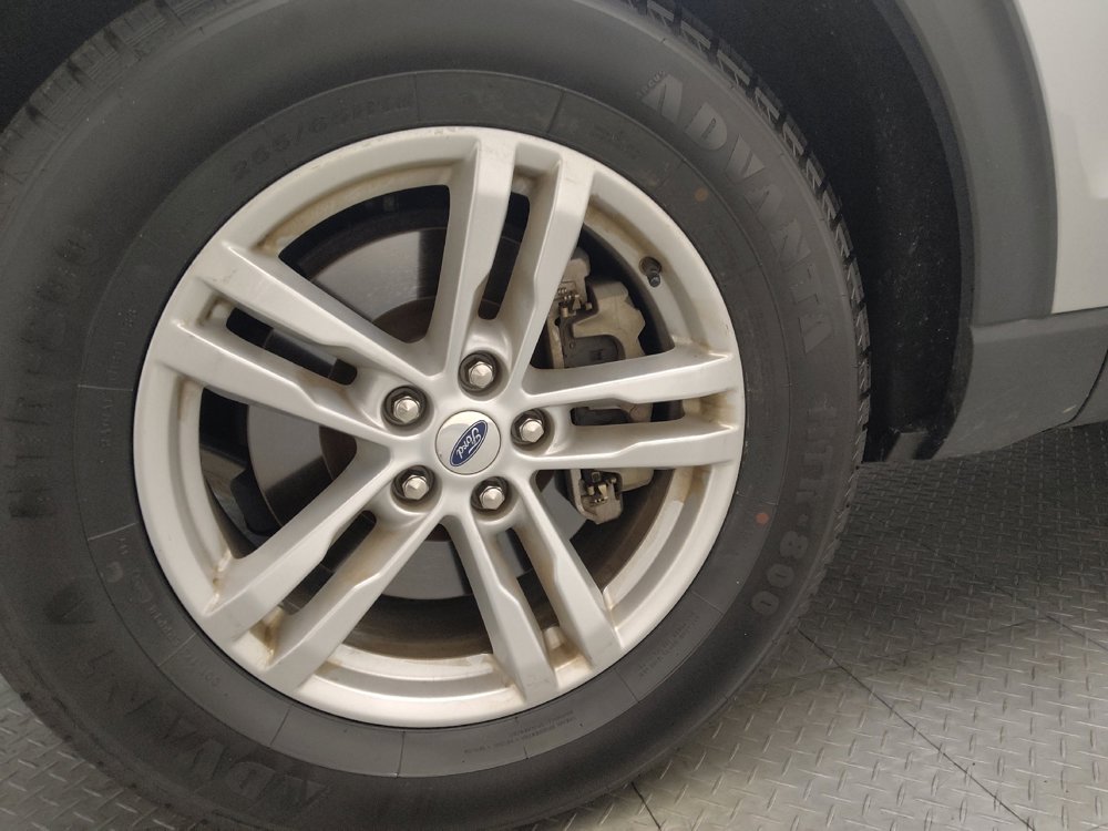 Used 2024 Ford Explorer XLT w/ Equipment Group 202A image 31