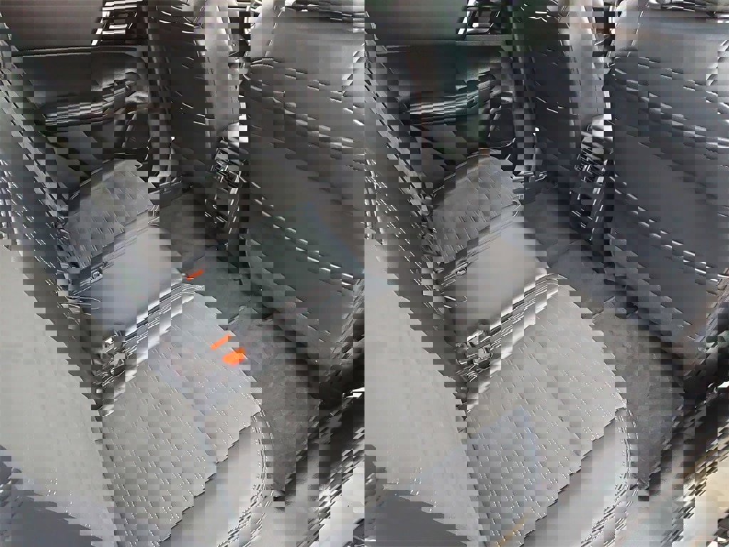 Used 2024 Mitsubishi Outlander SE image 11