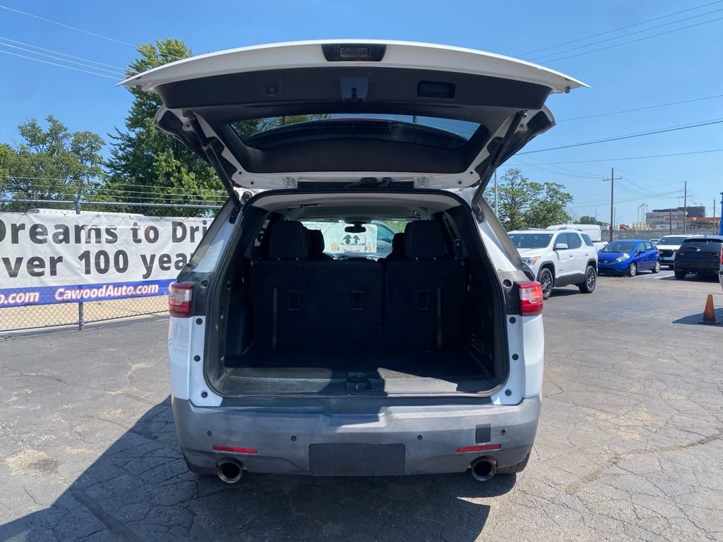 Used 2019 Chevrolet Traverse LT FWD image 4