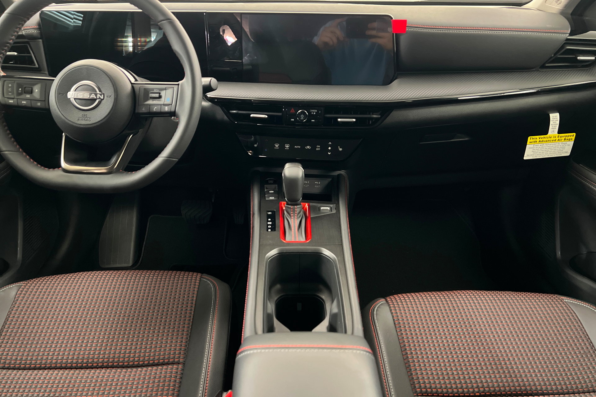 New 2026 Nissan Kicks SR w/ Cold Weather Package FWD image 13