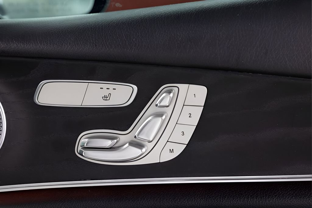 Used 2020 Mercedes-Benz E 350 Sedan image 76