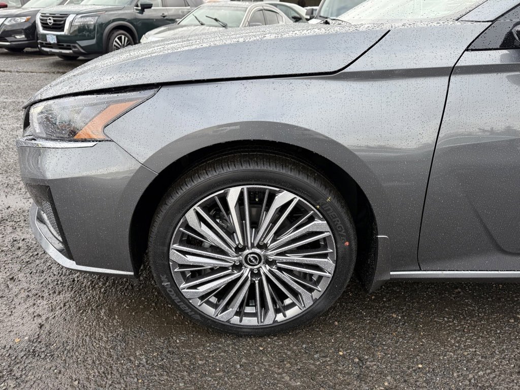 New 2025 Nissan Altima 2.5 SL image 12