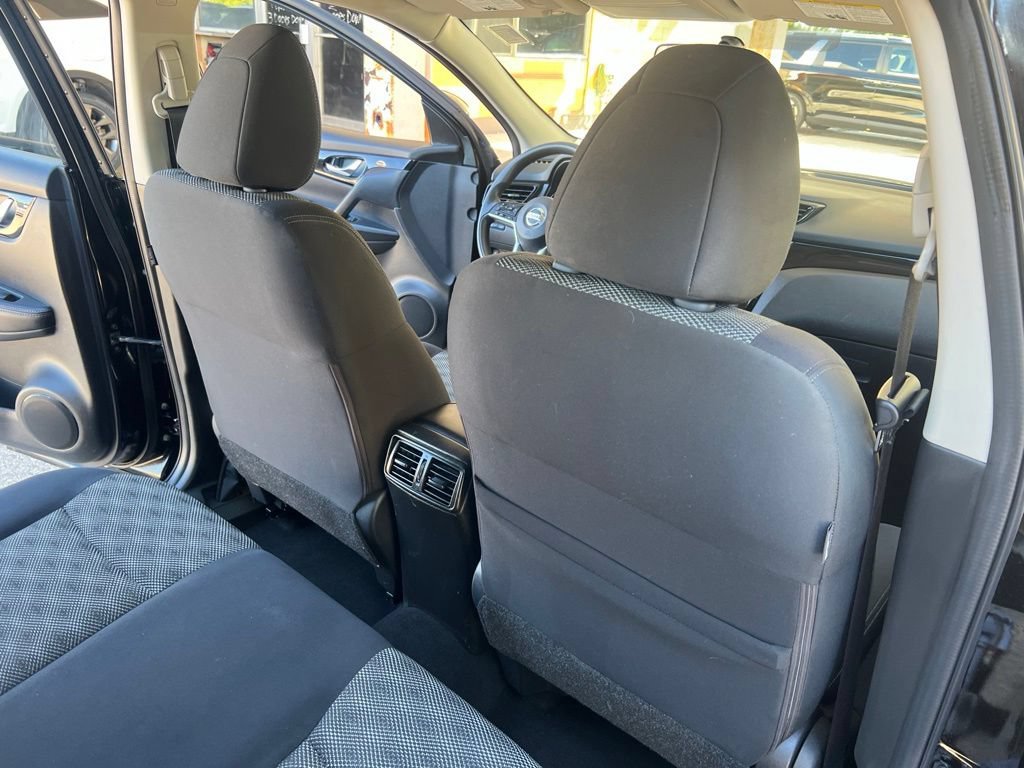 Used 2017 Nissan Rogue Sport SV AWD/4WD image 15
