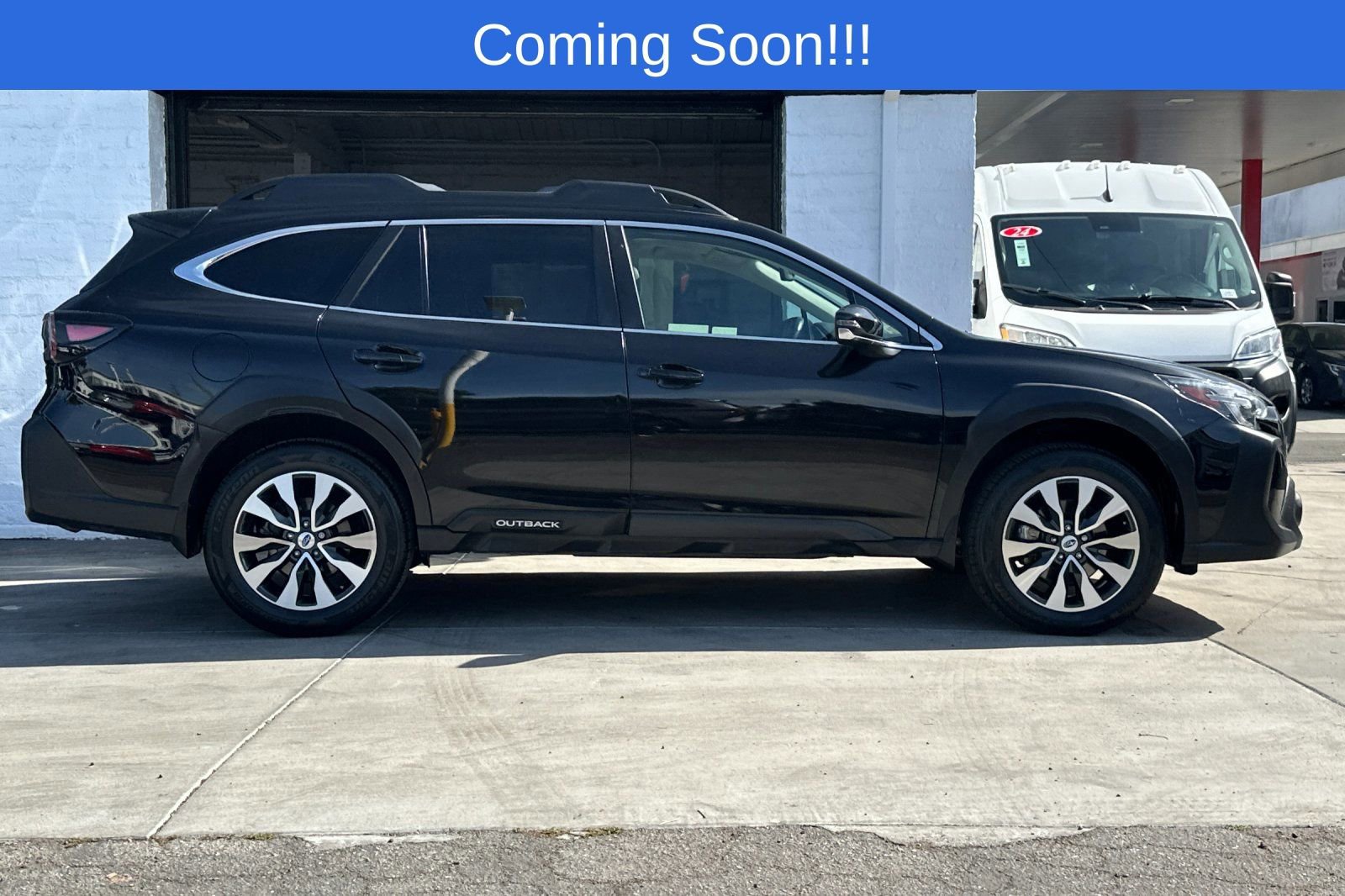 Used 2023 Subaru Outback Limited XT image 3