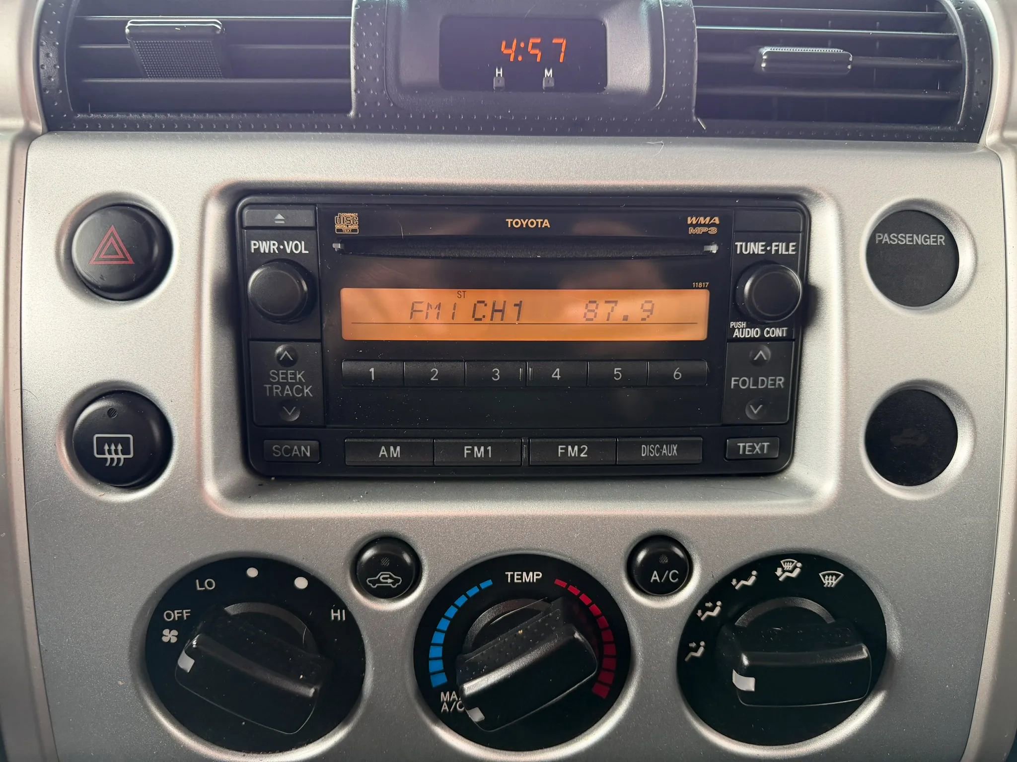 Used 2007 Toyota FJ Cruiser 4WD image 19