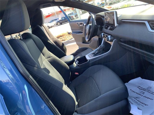 Used 2023 Toyota RAV4 SE image 14