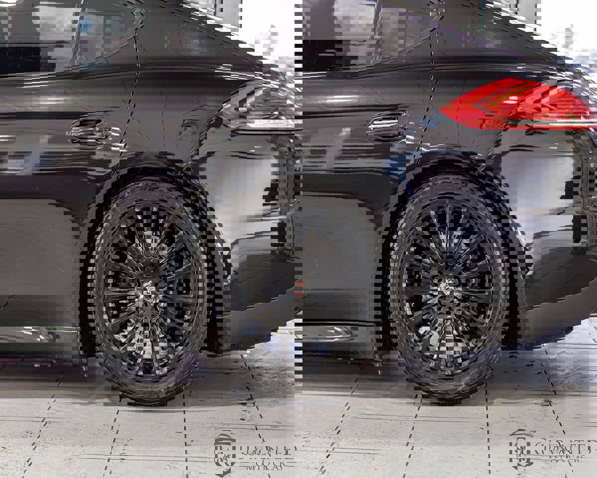 Used 2015 Porsche Panamera 4 image 8