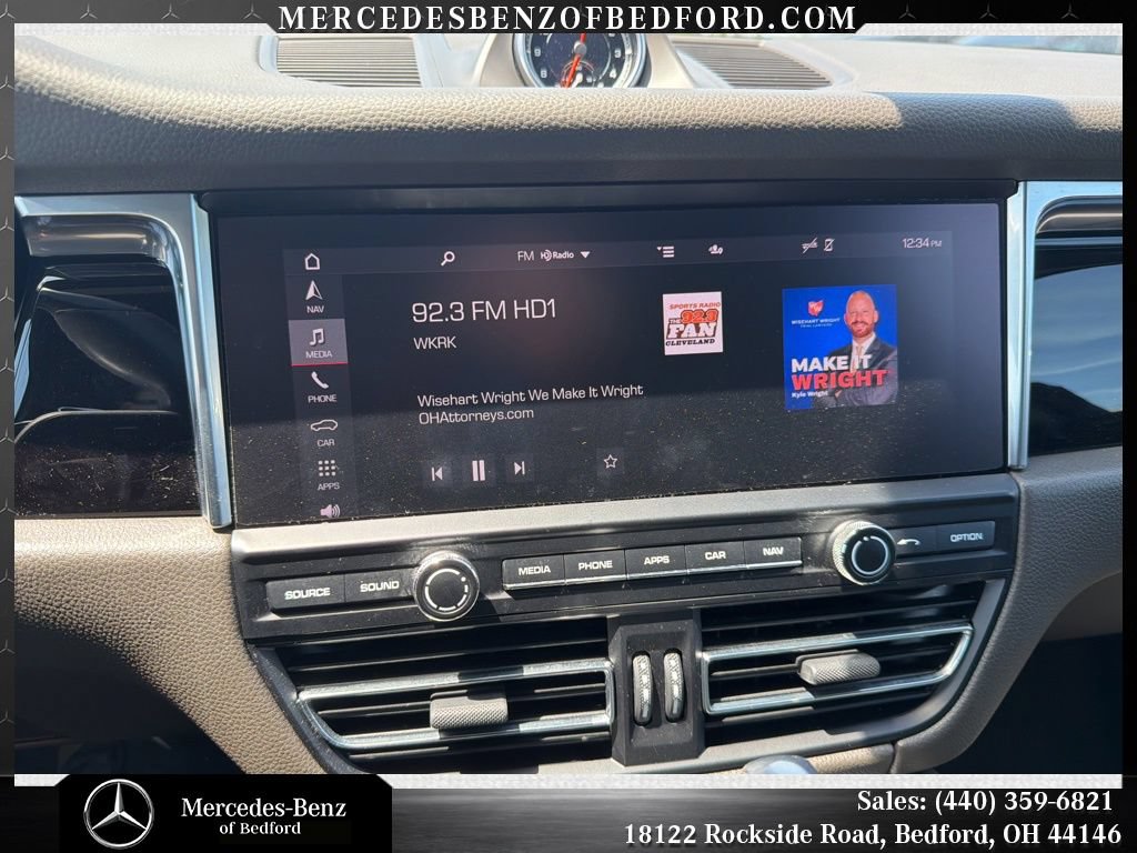 Used 2020 Porsche Macan AWD/4WD image 14