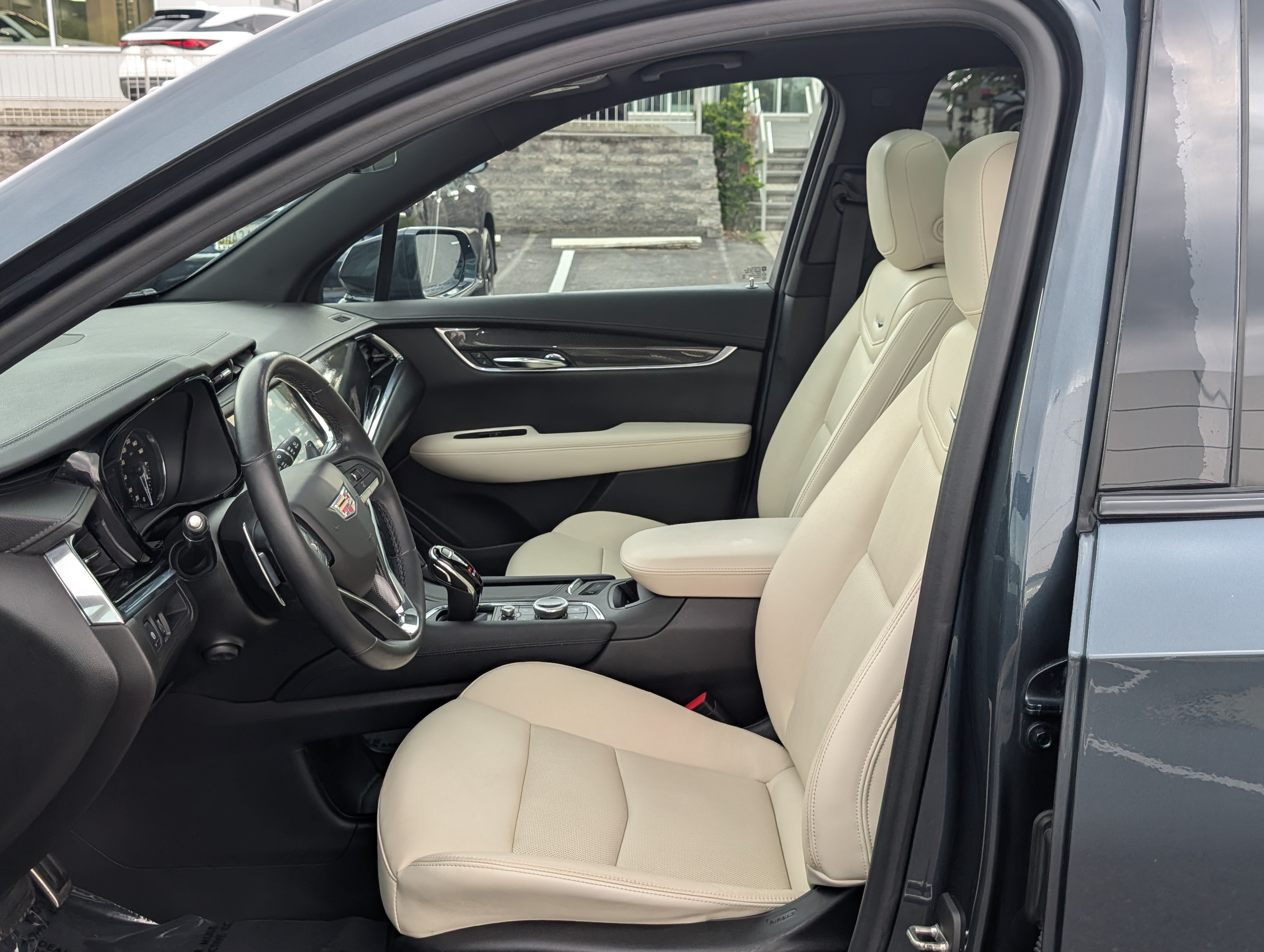 Used 2020 Cadillac XT6 Sport AWD/4WD image 17