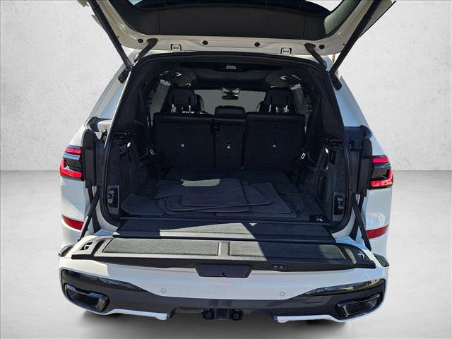 Certified 2024 BMW X7 xDrive40i w/ M Sport Package AWD/4WD image 6