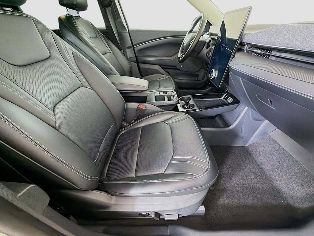 Used 2025 Ford Mustang Mach-E Premium AWD/4WD image 24