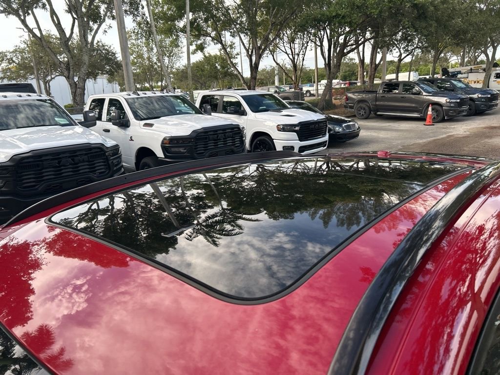 Used 2020 Porsche Macan image 16