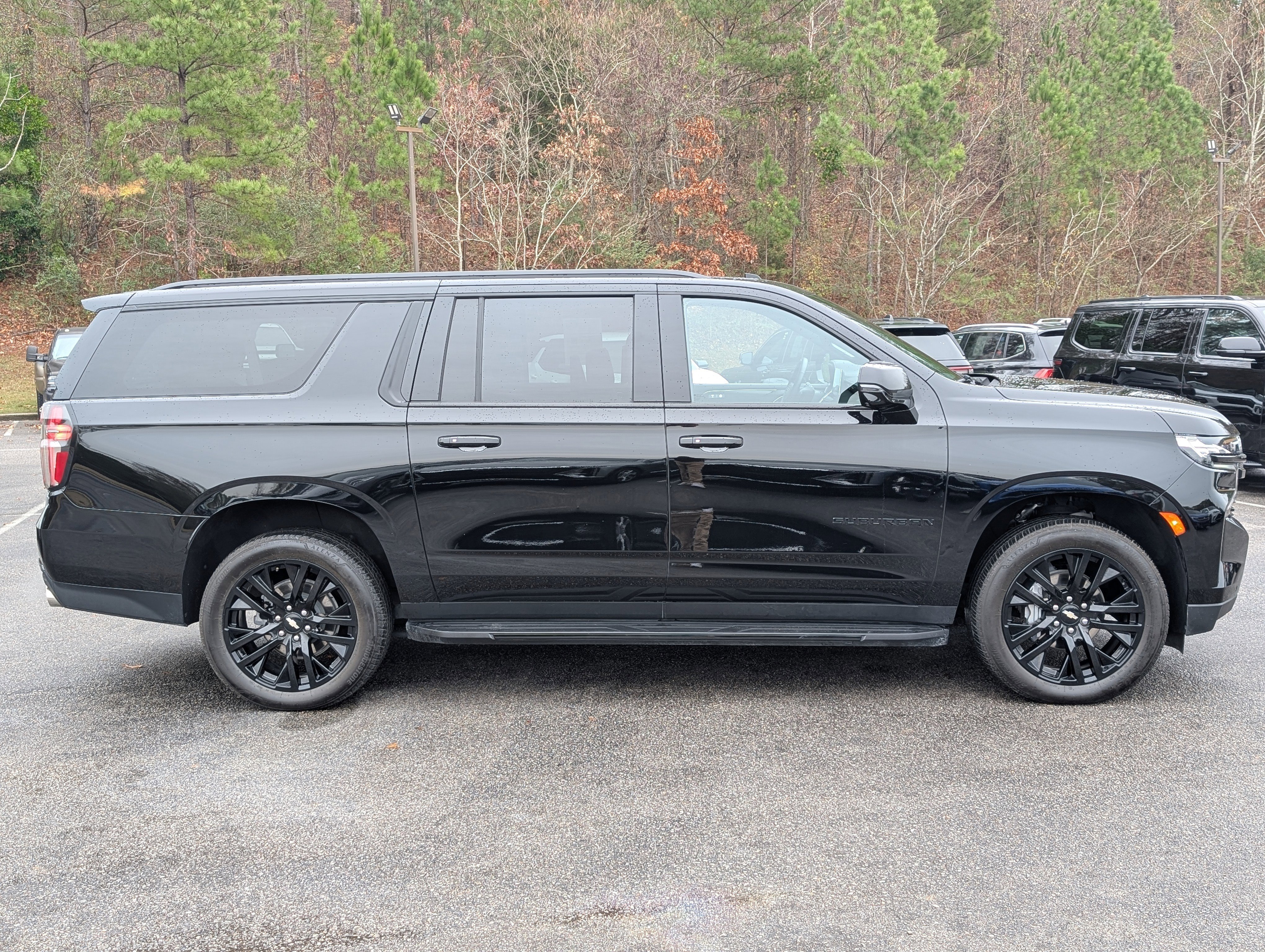 Used 2024 Chevrolet Suburban RST w/ Sport Performance Package image 10