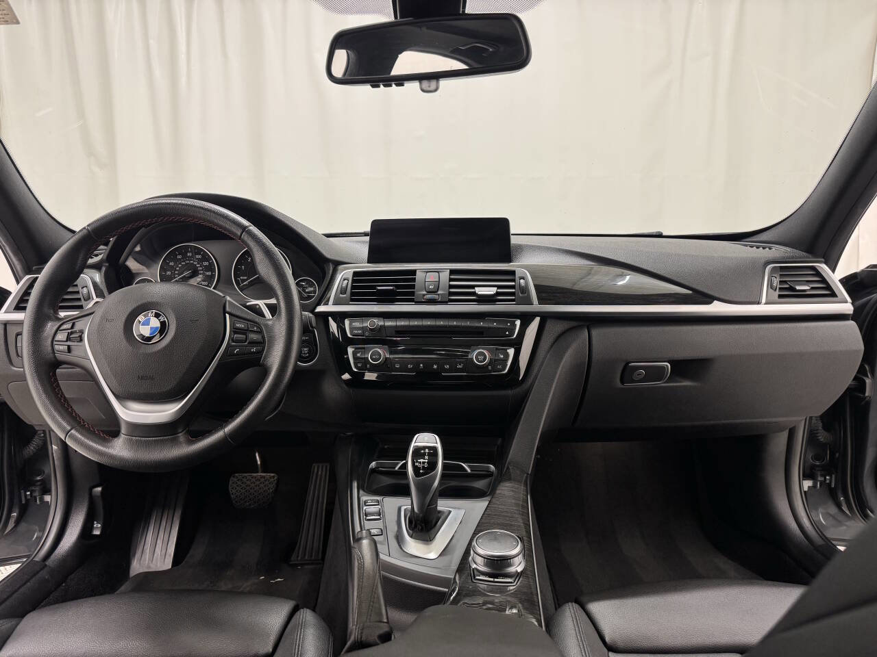 Used 2017 BMW 330i Sedan image 11