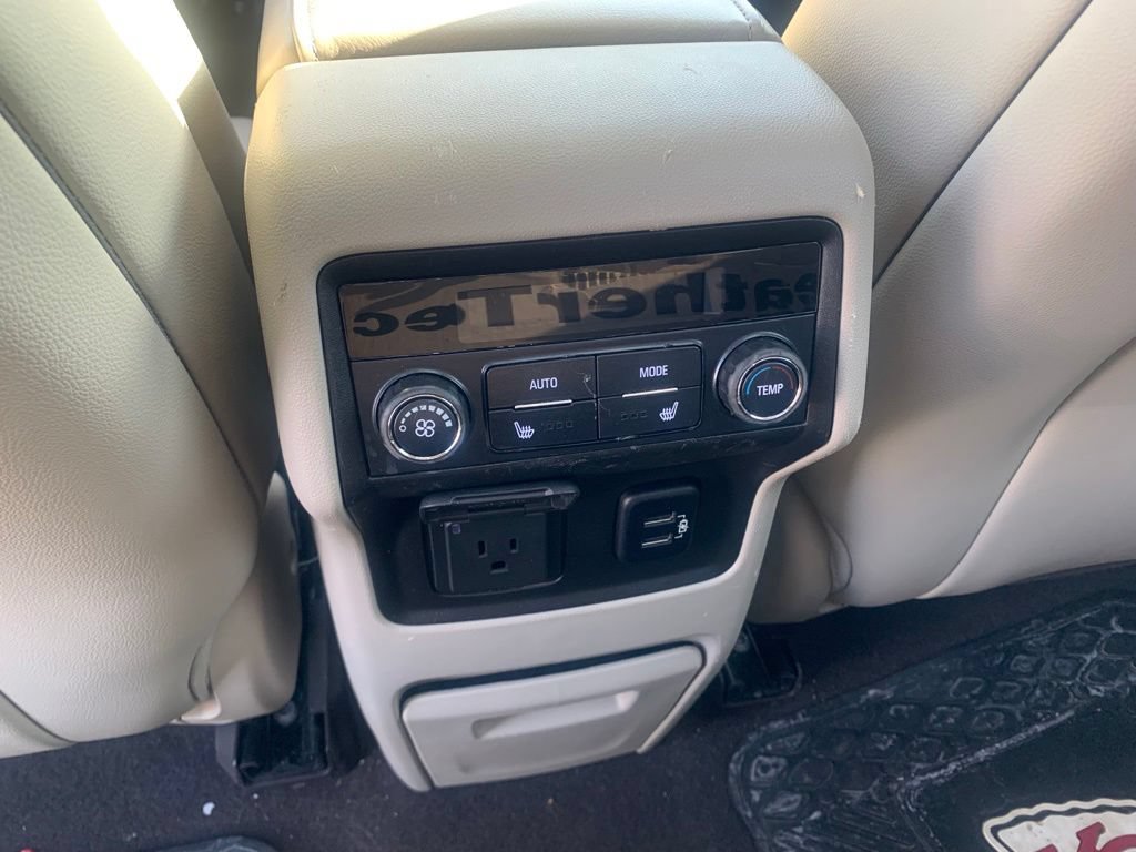 Used 2018 GMC Acadia Denali AWD/4WD image 15
