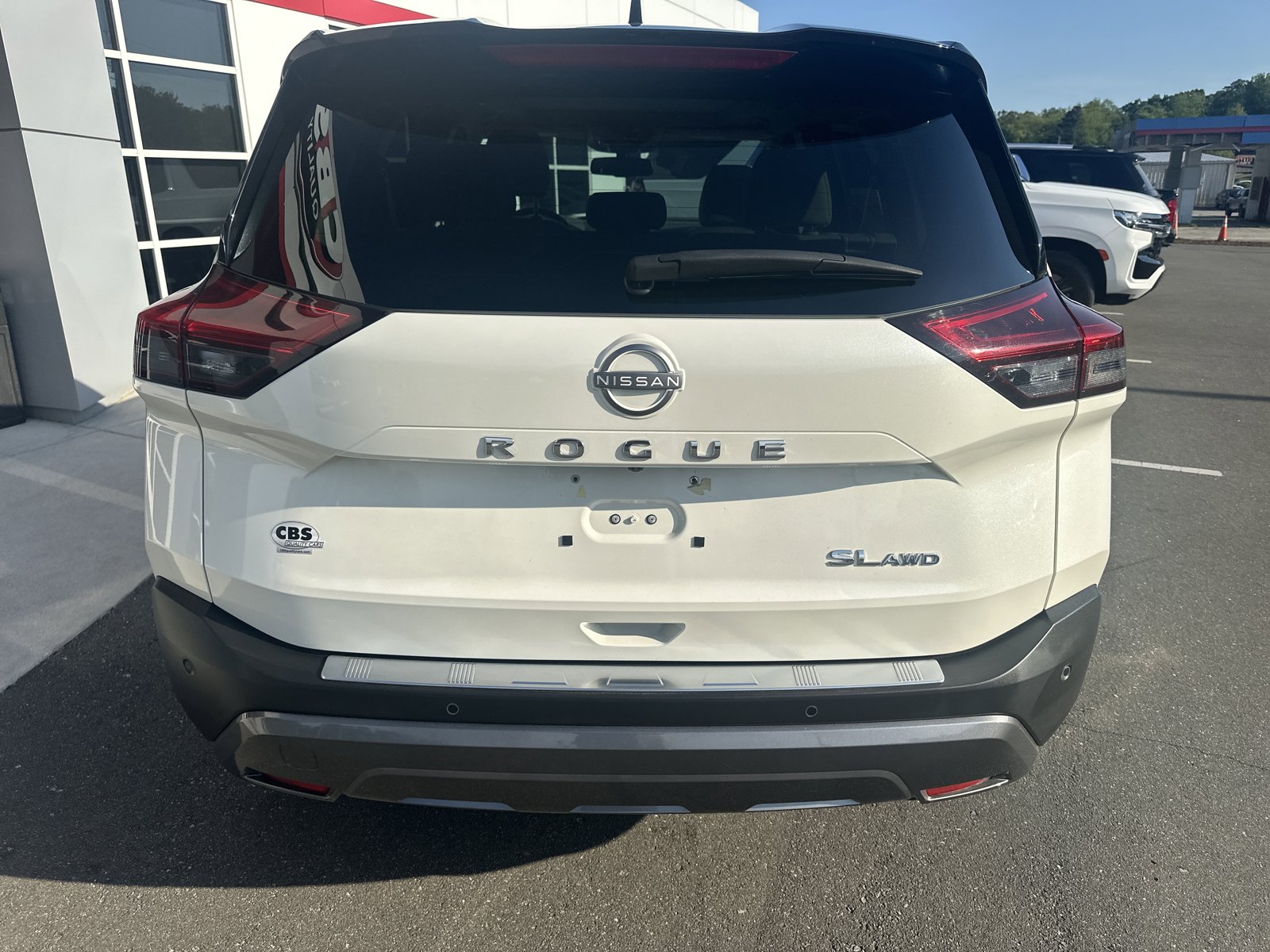 Used 2023 Nissan Rogue SL AWD/4WD image 7