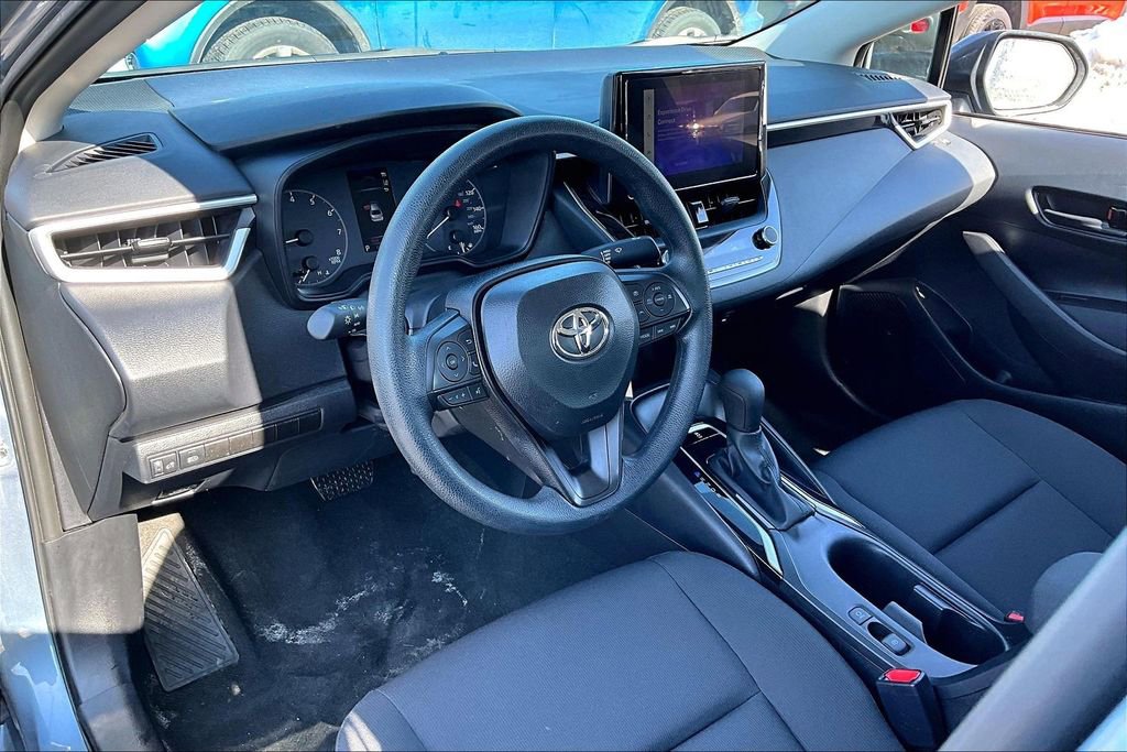 Used 2025 Toyota Corolla LE image 16