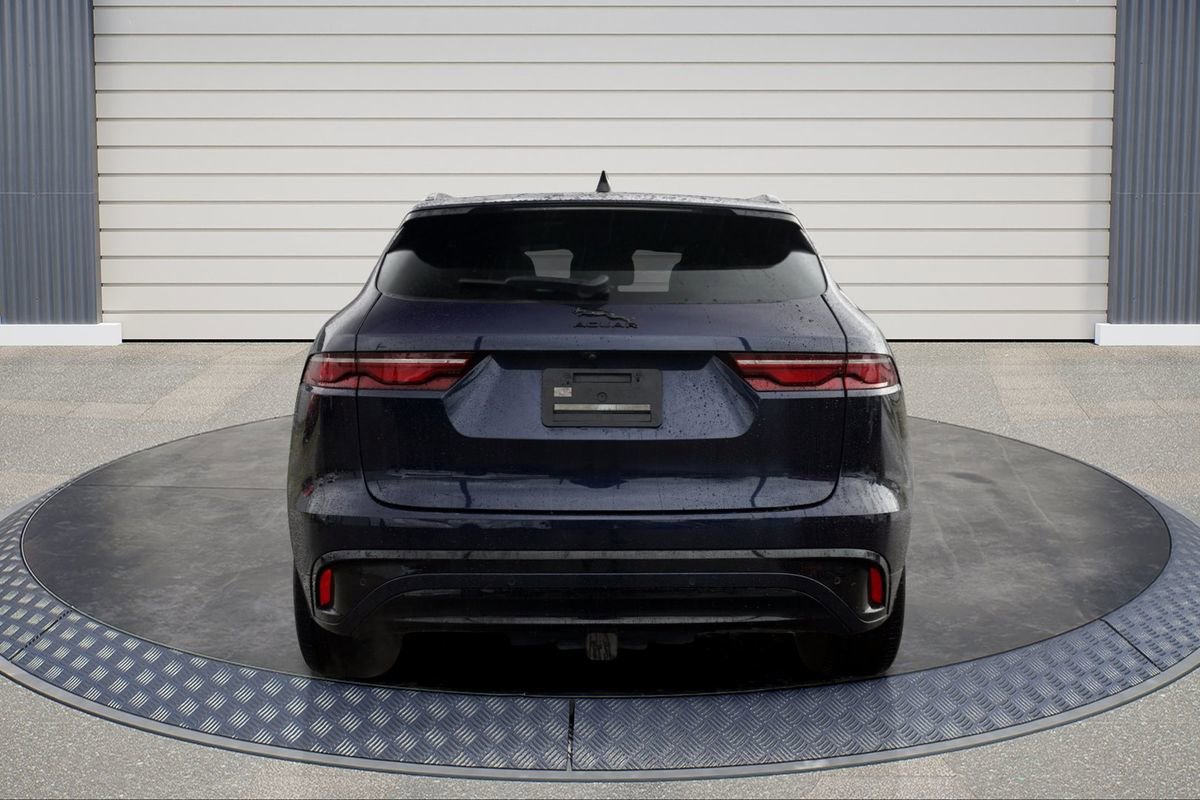Used 2025 Jaguar F-PACE R-Dynamic S image 6