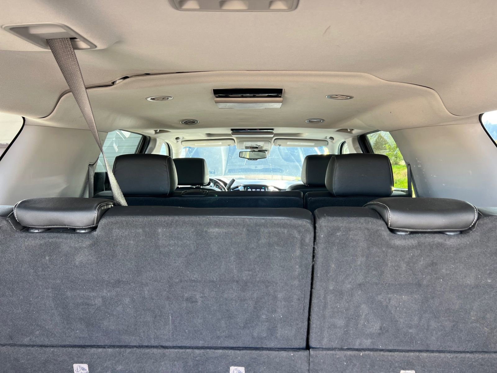 Used 2020 Chevrolet Suburban Premier image 35