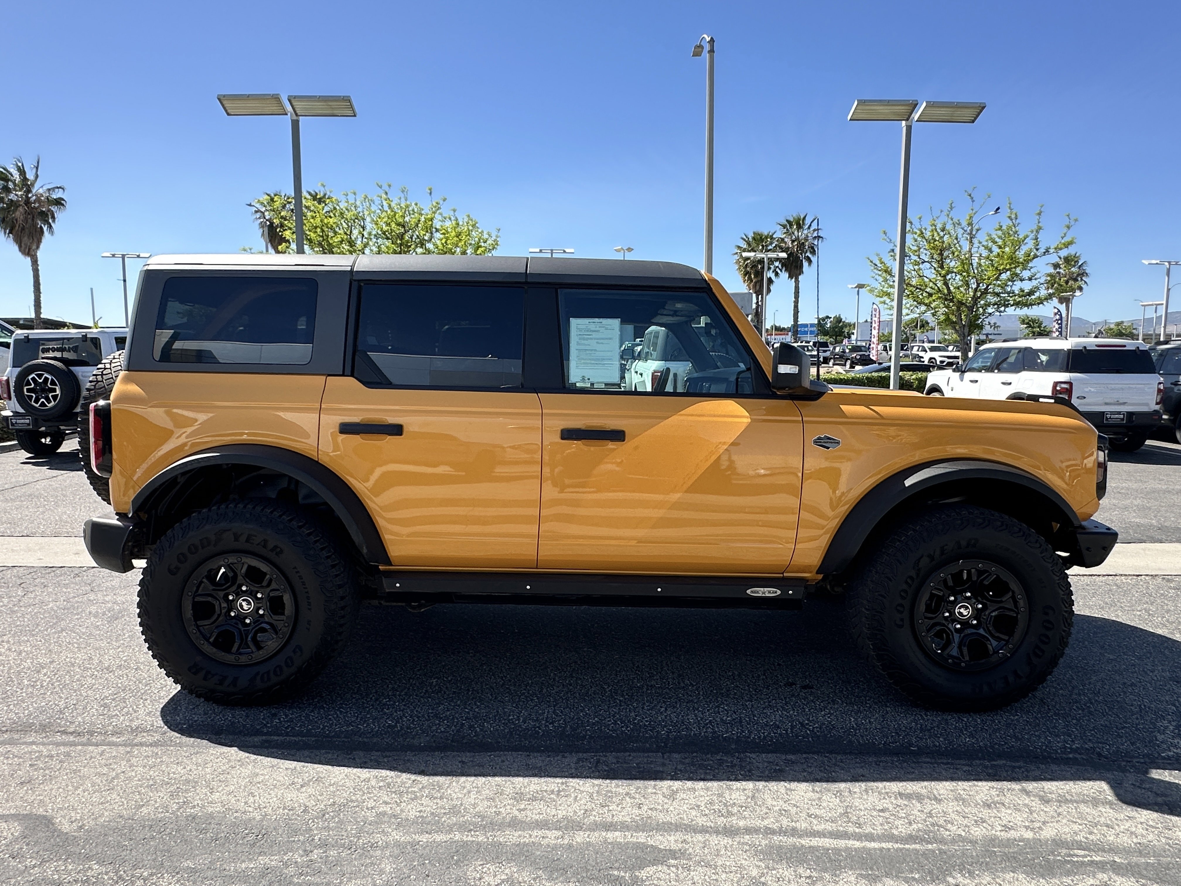 Used 2022 Ford Bronco Wildtrak image 9