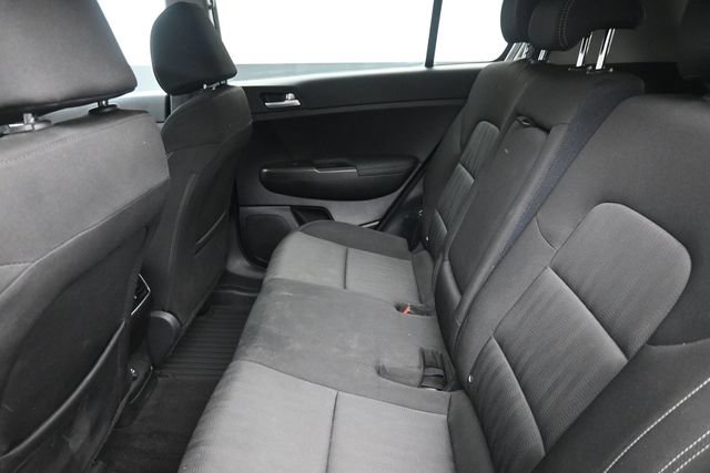 Used 2020 Kia Sportage LX AWD/4WD image 18