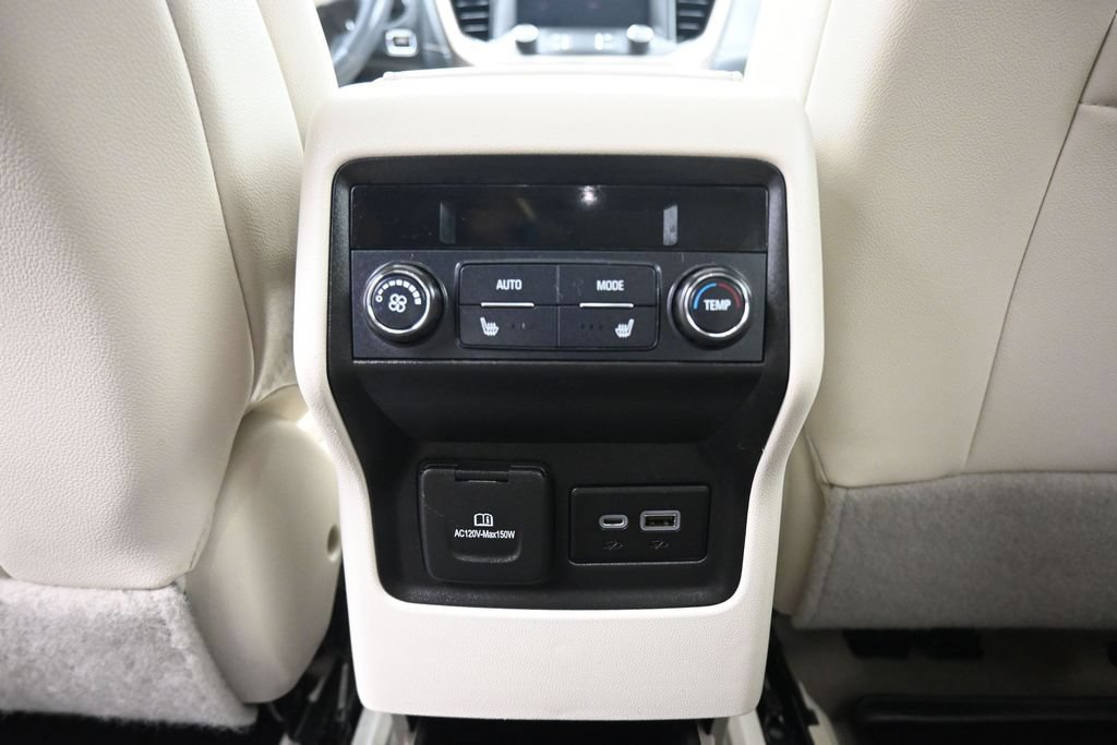 Used 2021 GMC Acadia Denali w/ Denali Ultimate Package AWD/4WD image 42