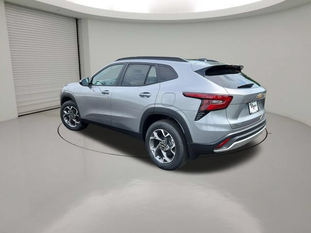 New 2026 Chevrolet Trax LT w/ Driver Confidence Package FWD image 5