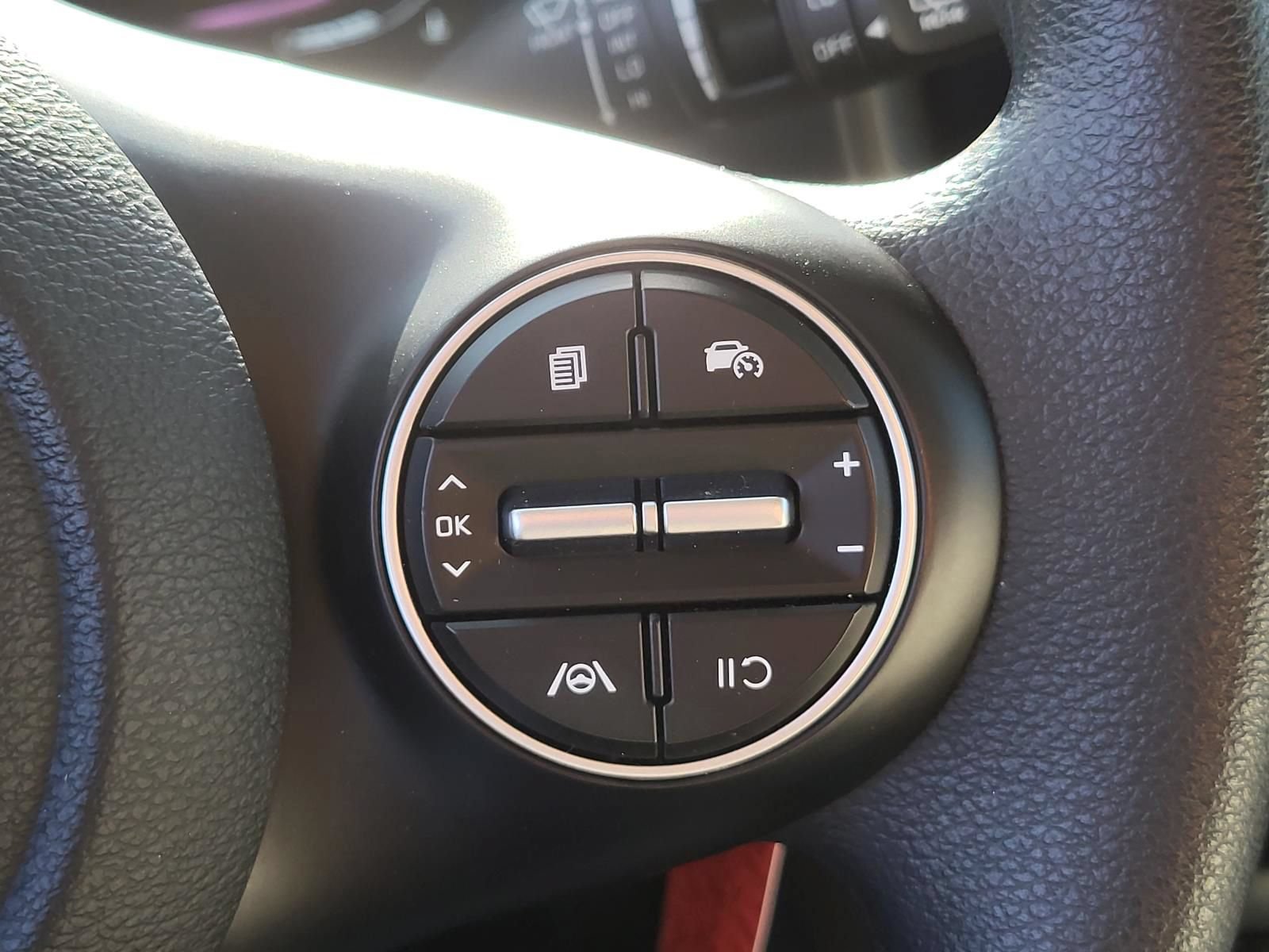 Used 2024 Kia Soul LX w/ Option Group 015 FWD image 27