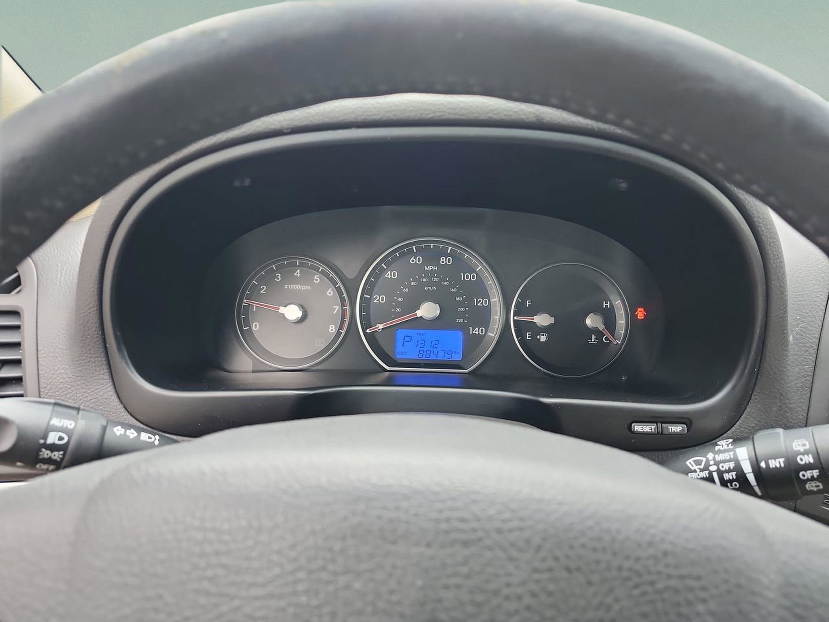 Used 2011 Hyundai Santa Fe Limited image 10