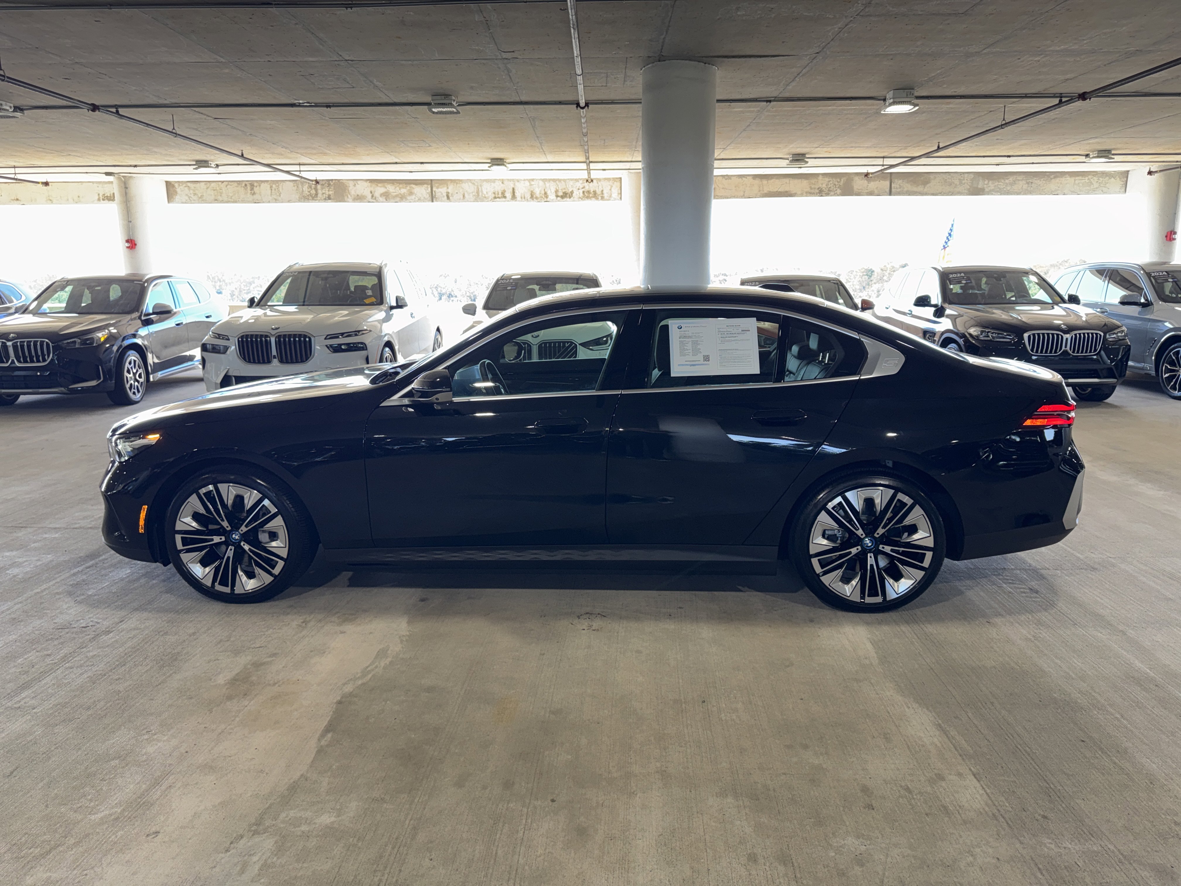 Certified 2024 BMW i5 eDrive40i w/ M Sport Package image 5