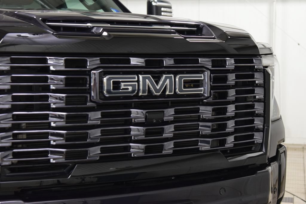 Used 2026 GMC Sierra 2500 Denali Ultimate w/ Max Trailering Package AWD/4WD image 11