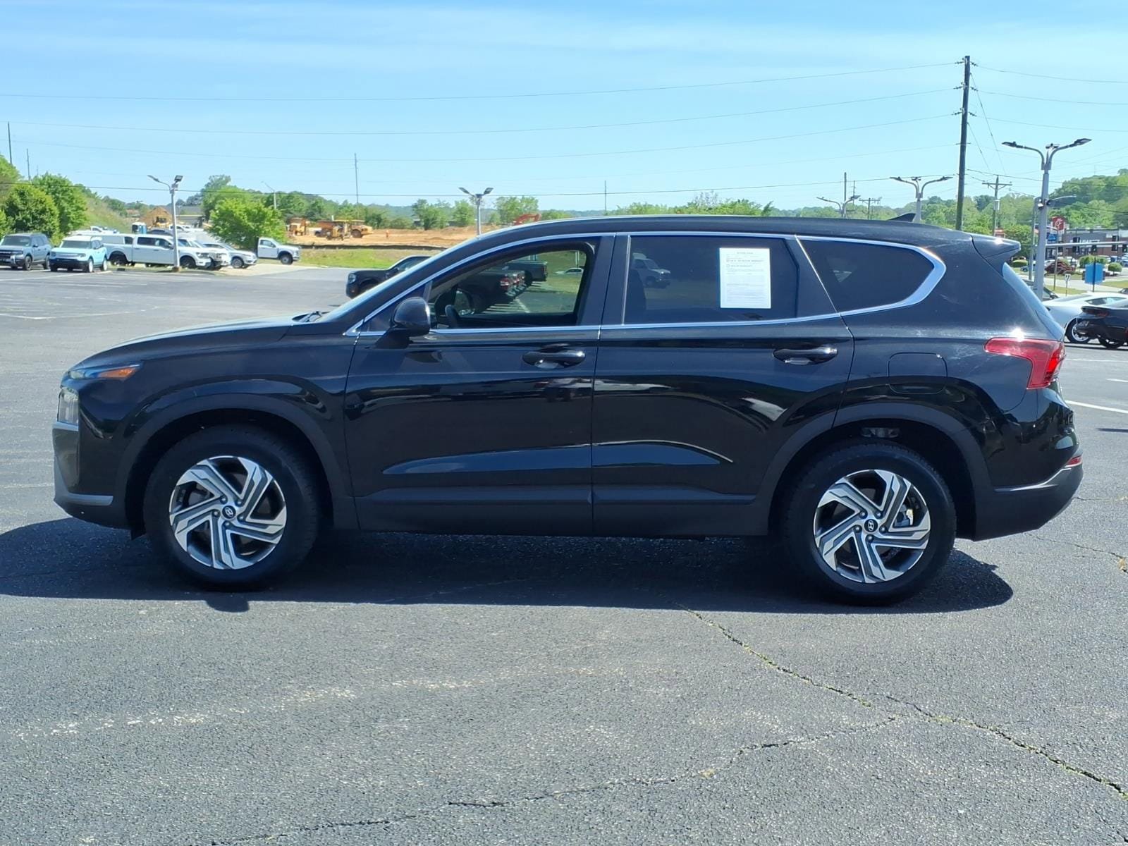 Used 2023 Hyundai Santa Fe SE w/ Cargo Package FWD image 5