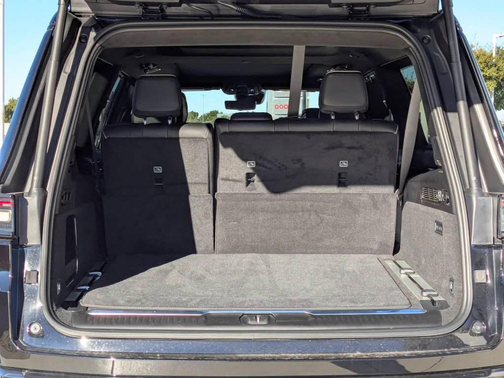 New 2025 Jeep Grand Wagoneer L Series II Obsidian w/ Quick Order Packagew 28T image 30