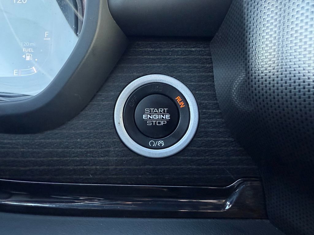 Used 2023 RAM 1500 Limited w/ Body Color Bumper Group image 27