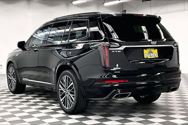 Used 2023 Cadillac XT6 Sport w/ Technology Package AWD/4WD image 3