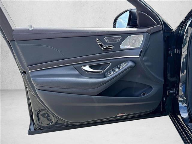 Used 2019 Mercedes-Benz S 560 4MATIC Sedan image 17
