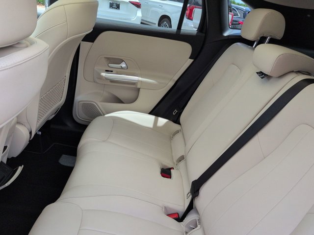 Certified 2022 Mercedes-Benz GLA 250 image 14